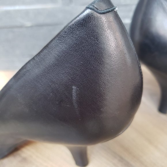 Vince Camuto black leather mid heel pumps - Picture 5 of 8